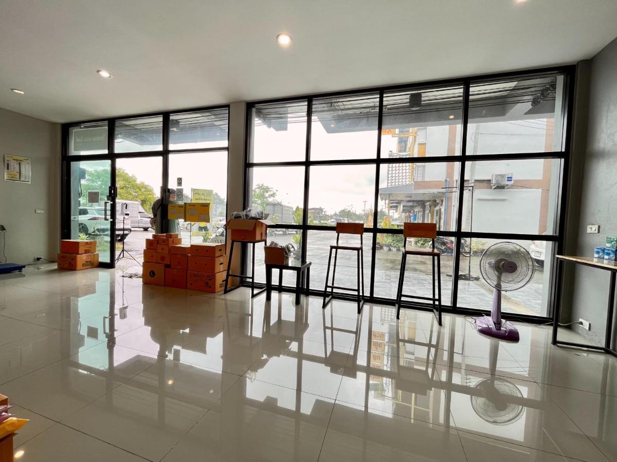 Life Hotel Rong Khun Ban Mai  Eksteriør billede